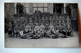 Gruppenfoto: Soldaten der Kurfürstlich Sächsischen Armee in Leipzig im Herbst 1914